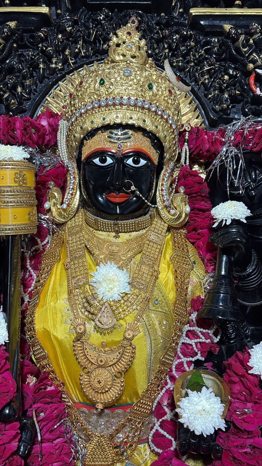 माँ त्रिपुरा सुंदरी के आज के दर्शन — १६ अक्टूबर २०२६, शुक्रवार (2/2)