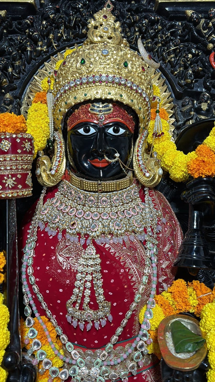 माँ त्रिपुरा सुंदरी के आज के दर्शन — २७ अक्टूबर २०२६, मंगलवार (2/2)